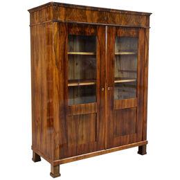 19th Century Biedermeier Walnut Cabinet/ Vitrine/ Bookcase, Austria ca. 1835