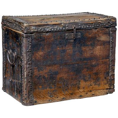 18TH CENTURY CHINESE HARD WOOD COFFER CHEST