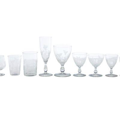 A FINE COLLECTION OF 1930's RIIHIMAKI SAVOY VINE ETCHED GLASSES