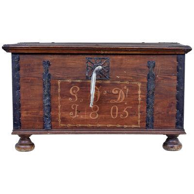 EARLY 19TH CENTURY HAND DECORATED SWEDISH PINE COFFER