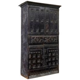 EARLY 19TH CENTURY PYRENEAN FOLK ART OAK AND CHESTNUT CARVED CUPBOARD