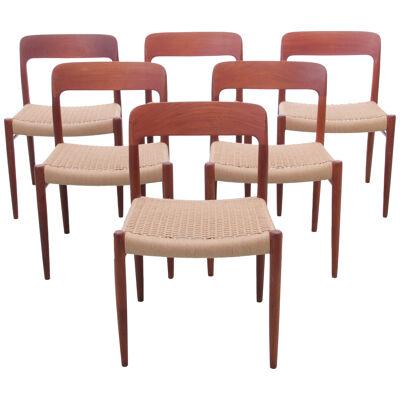 Mid-Century modern scandinavian set teak dining chairs model 75 by O. Møller