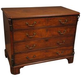 CHIPPENDALE PERIOD MAHOGANY GENTLEMAN'S DRESSING CHEST
