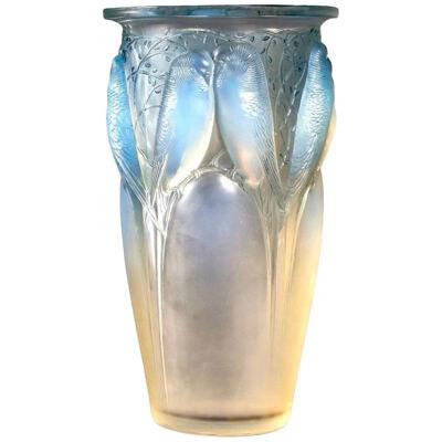 1924 René Lalique - Vase Ceylan Opalescent Glass Blue Patina