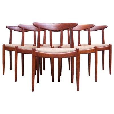 Set of Six Hans Wegner W2 Dining Chairs for C.M. Madsen in Oak