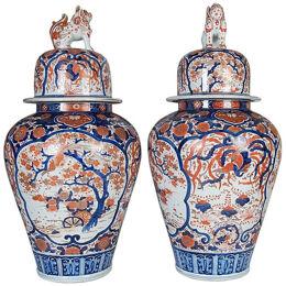 Large Pair of Japanese 19th Century Imar Lidded Vases