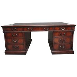 A large and impressive early 20th Century mahogany desk